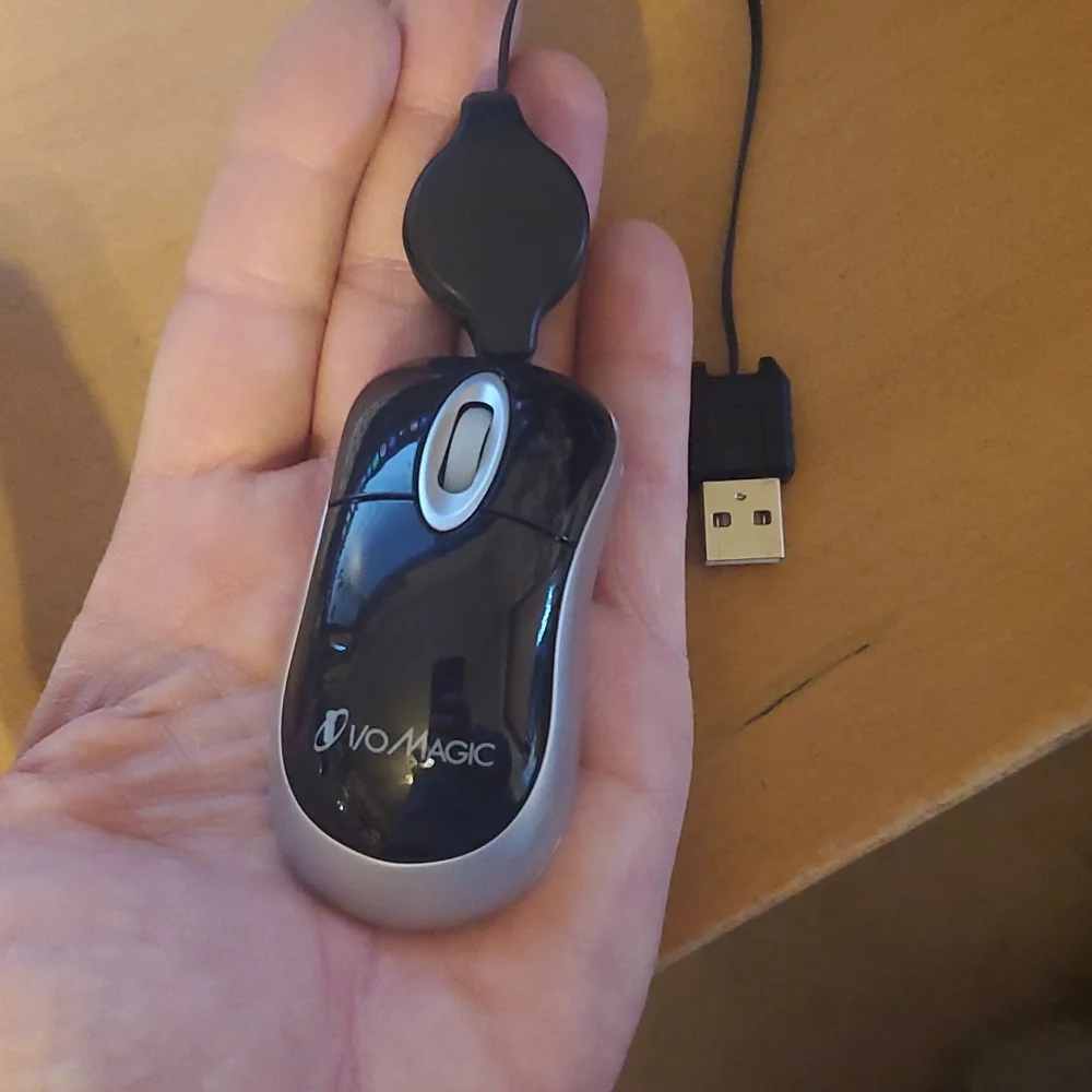 Mini 3D Optical Mouse Retractable USB Cord